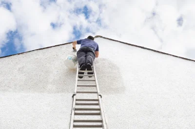 Peinture extérieure à Montreuil-sur-Lozon — façades et ravalement